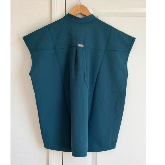 Figs Rafaela Oversized Scrub Top in Caribbean Blue, Size Large - Picture 12 of 12